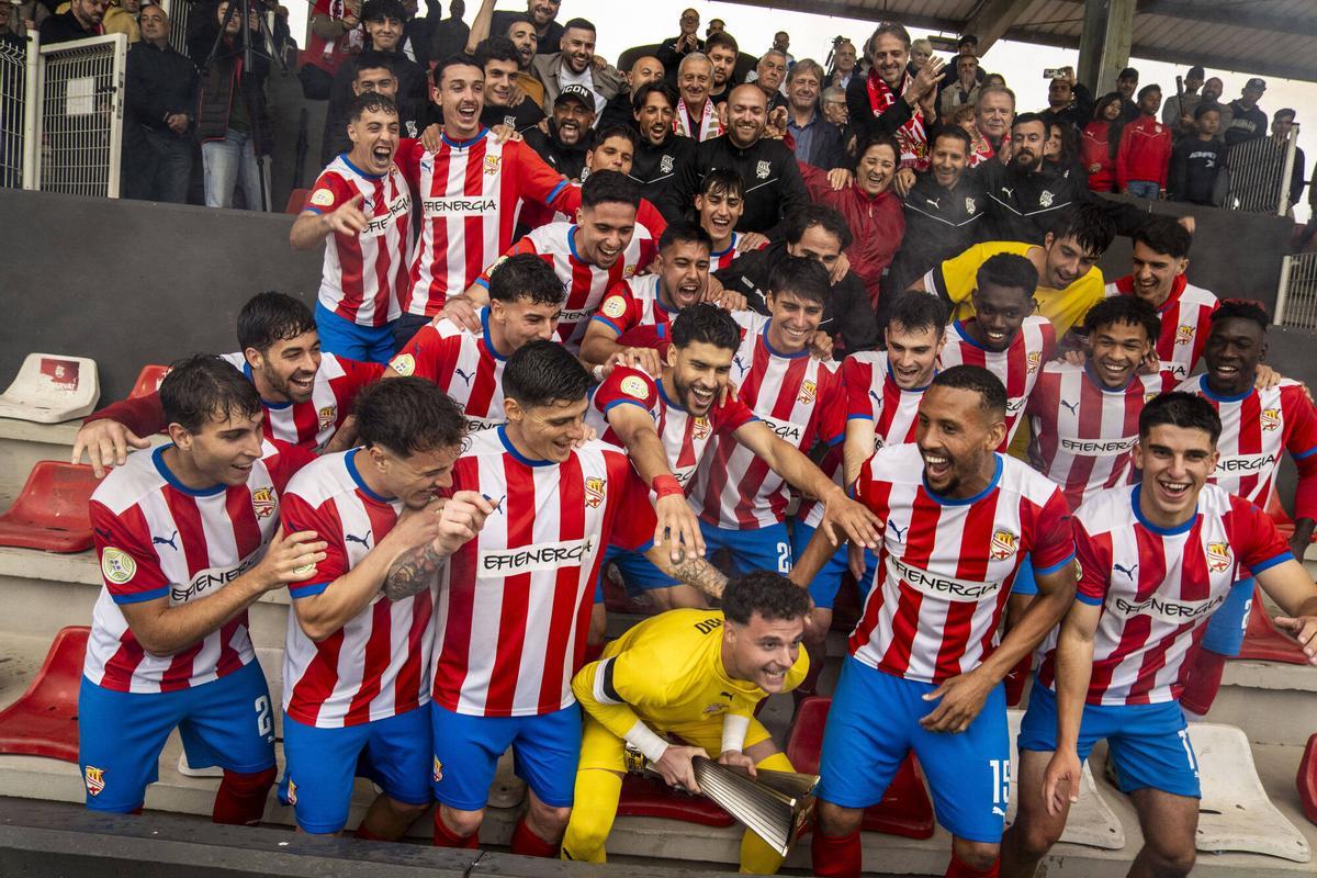 Així ha celebrat el CE Manres el títol de Lliga