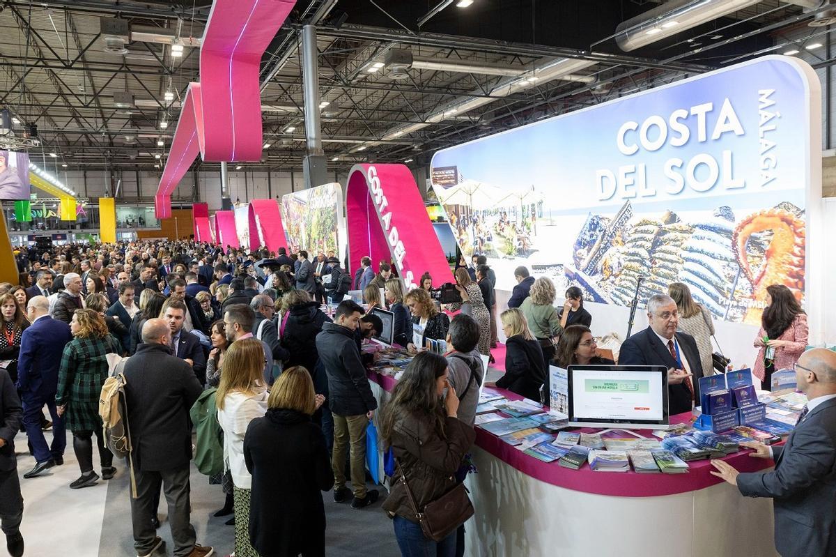 Rincón se promociona en el estand de la Costa del Sol en Fitur.