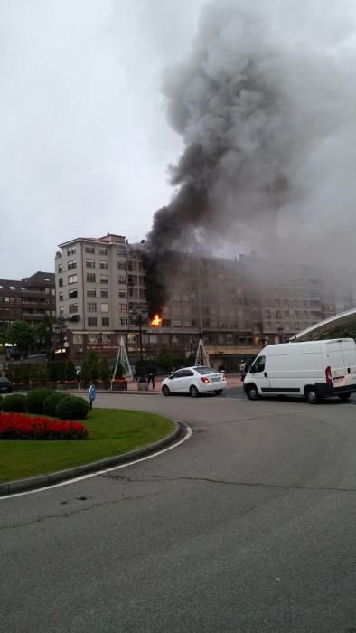 Incendio en un edificio de La Losa en Oviedo