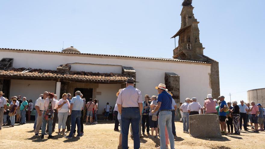 El obispo de Zamora inicia en Sayago una visita pastoral que le llevará por toda la diócesis