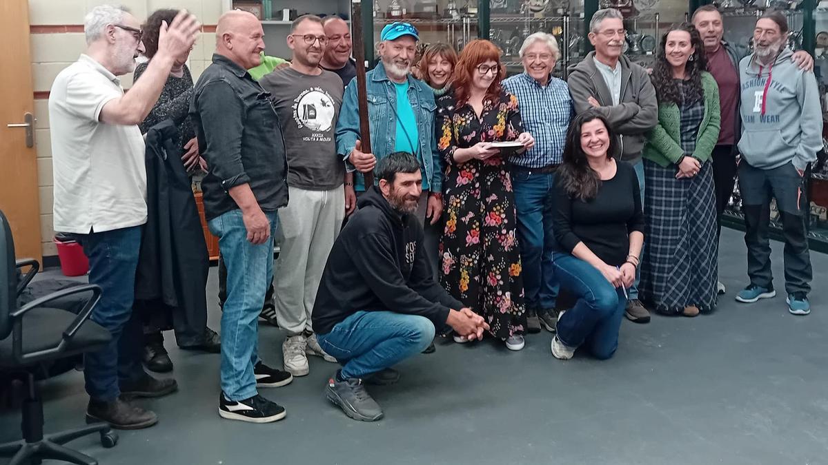 Miembros de las directivas saliente y entrante.