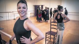 Carolina Morgado, dando clase en un aula de Color Danza de Sant Cugat.