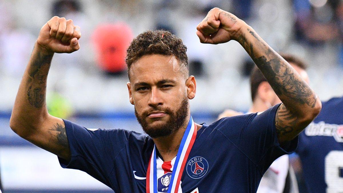 El espectacular caño de Neymar a Xavi Simons: ¡No puede parar de reirse!