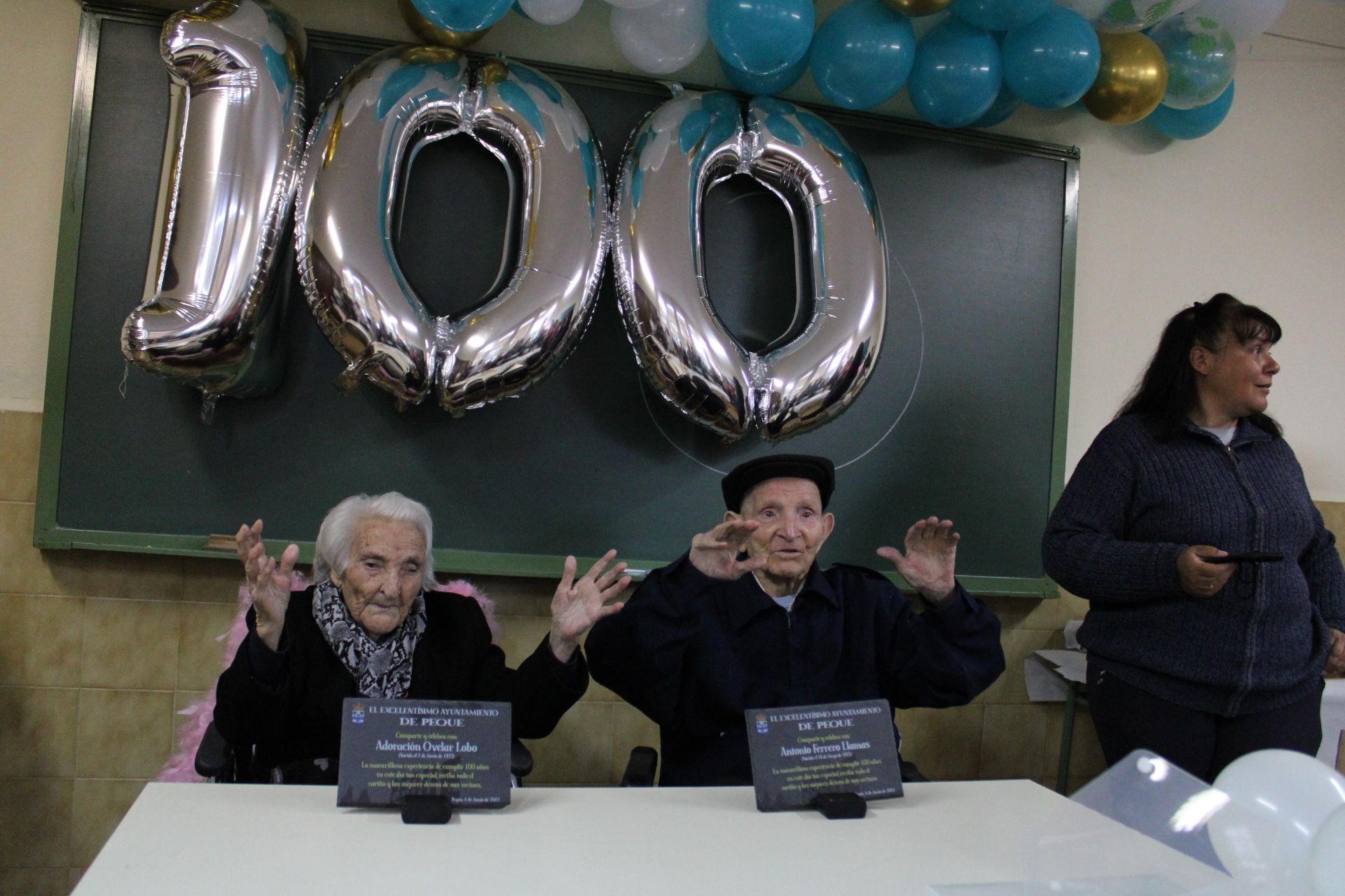 Los dos ancianos homenajeados en Peque