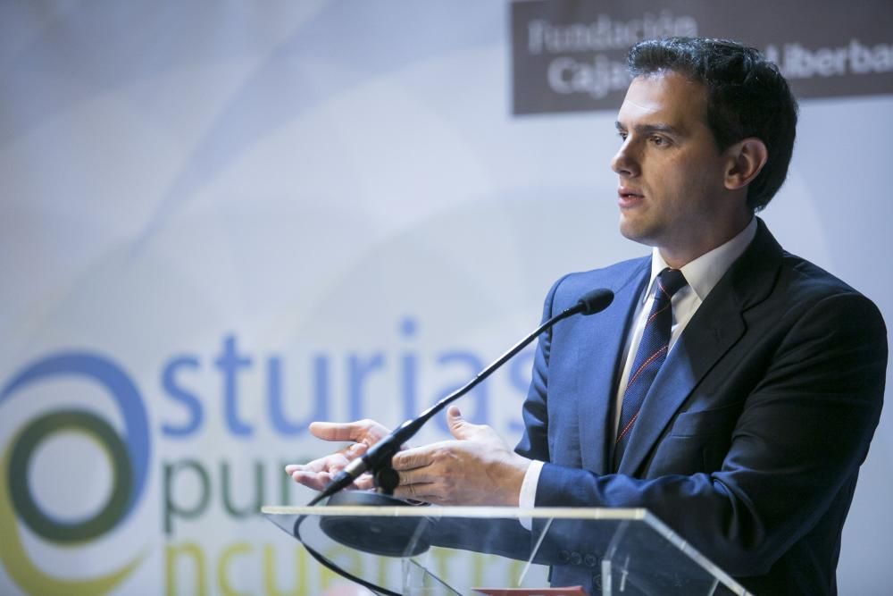 Albert Rivera participa en un desayuno informativo en Asturias