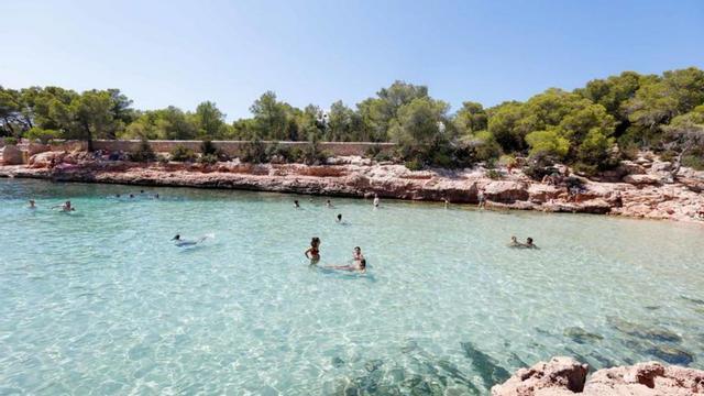 Cala Gracioneta, la hermana pequeña de Cala Gració.