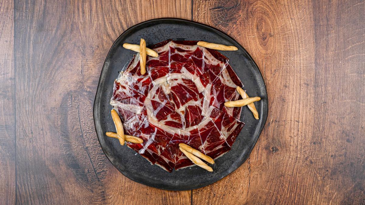 Un buen plato de jamón ibérico nunca puede faltar en las mesas navideñas.