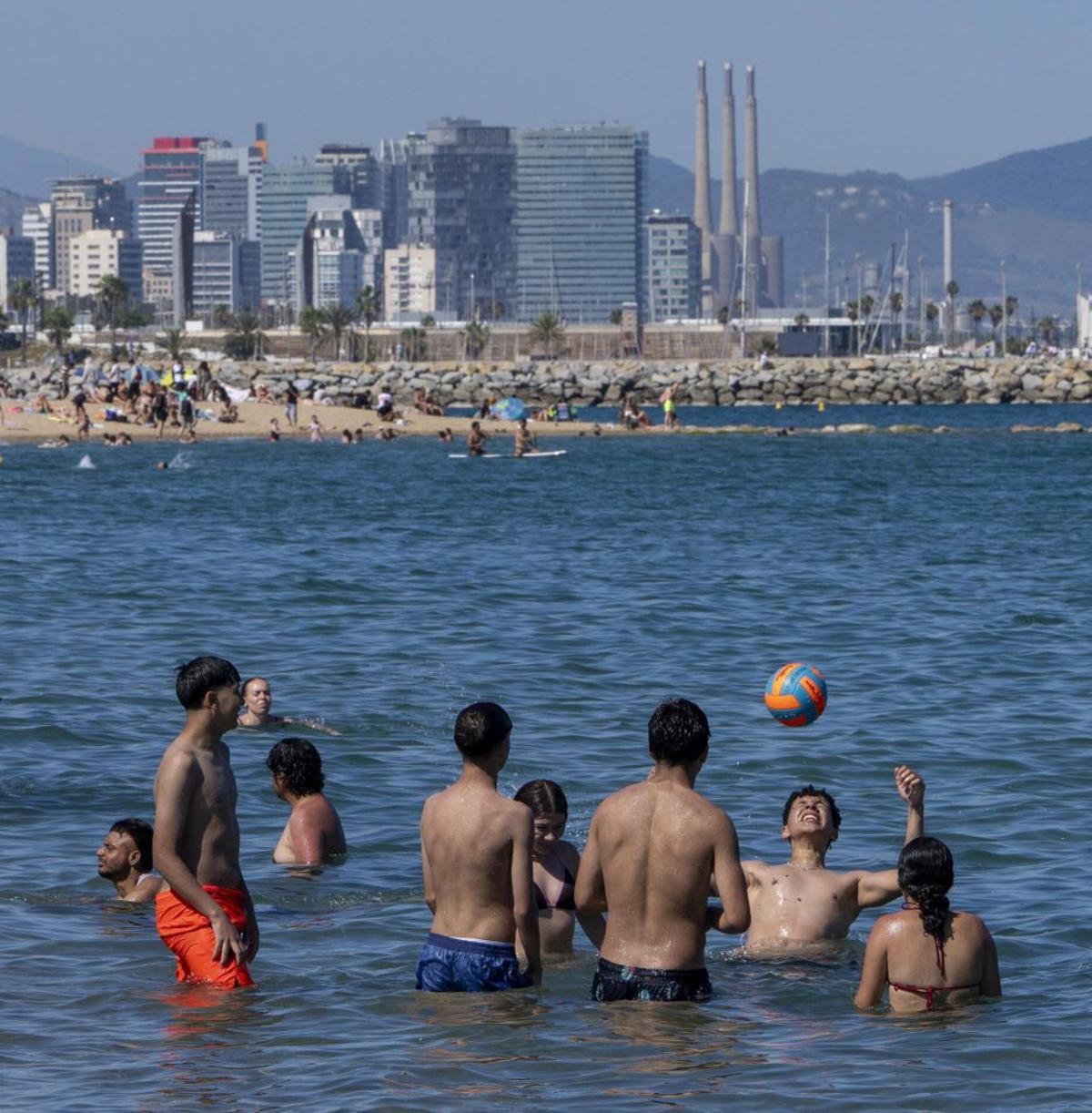 Les altes temperatures avancen més d’un mes l’inici de l’estiu