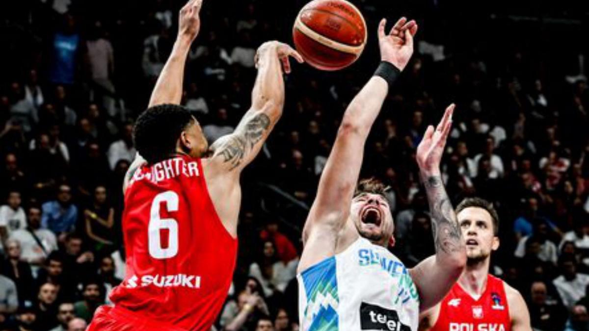 Slaughter contra Doncic. | EFE/FILIP SINGER