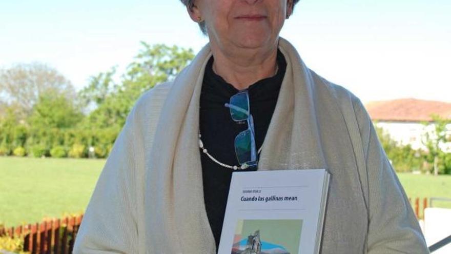 Susana Visalli, durante la presentación de su novela, ayer, en Quintueles.