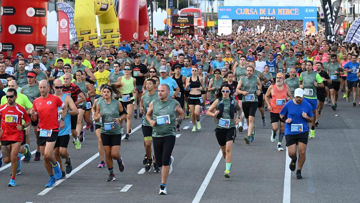 Búscate en las fotos de la Cursa de la Mercè 2022