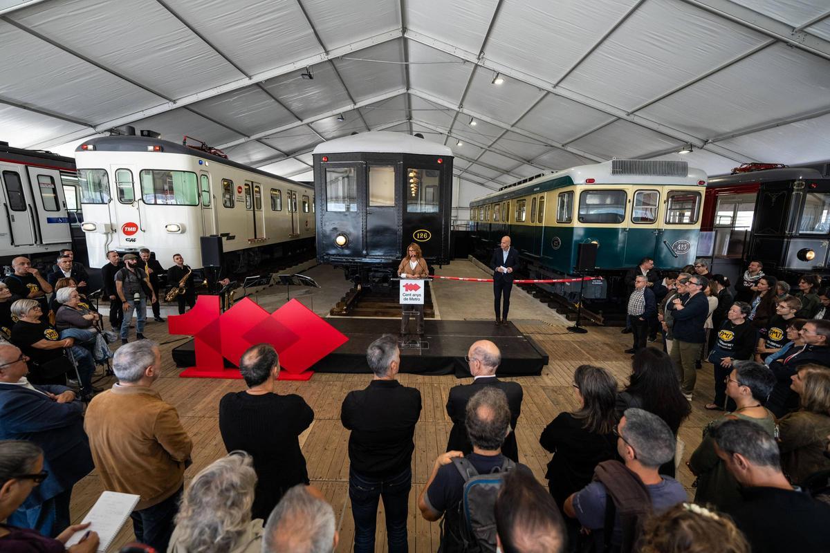 Jaume Collboni inaugura la exposición gratuita de trenes históricos restaurados por el centenario del metro