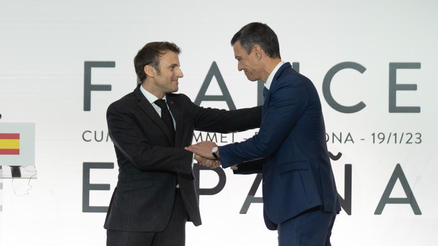 España y Francia firman en Barcelona un Tratado de amistad y cooperación que el país galo sólo tenía, hasta ahora, con Alemania