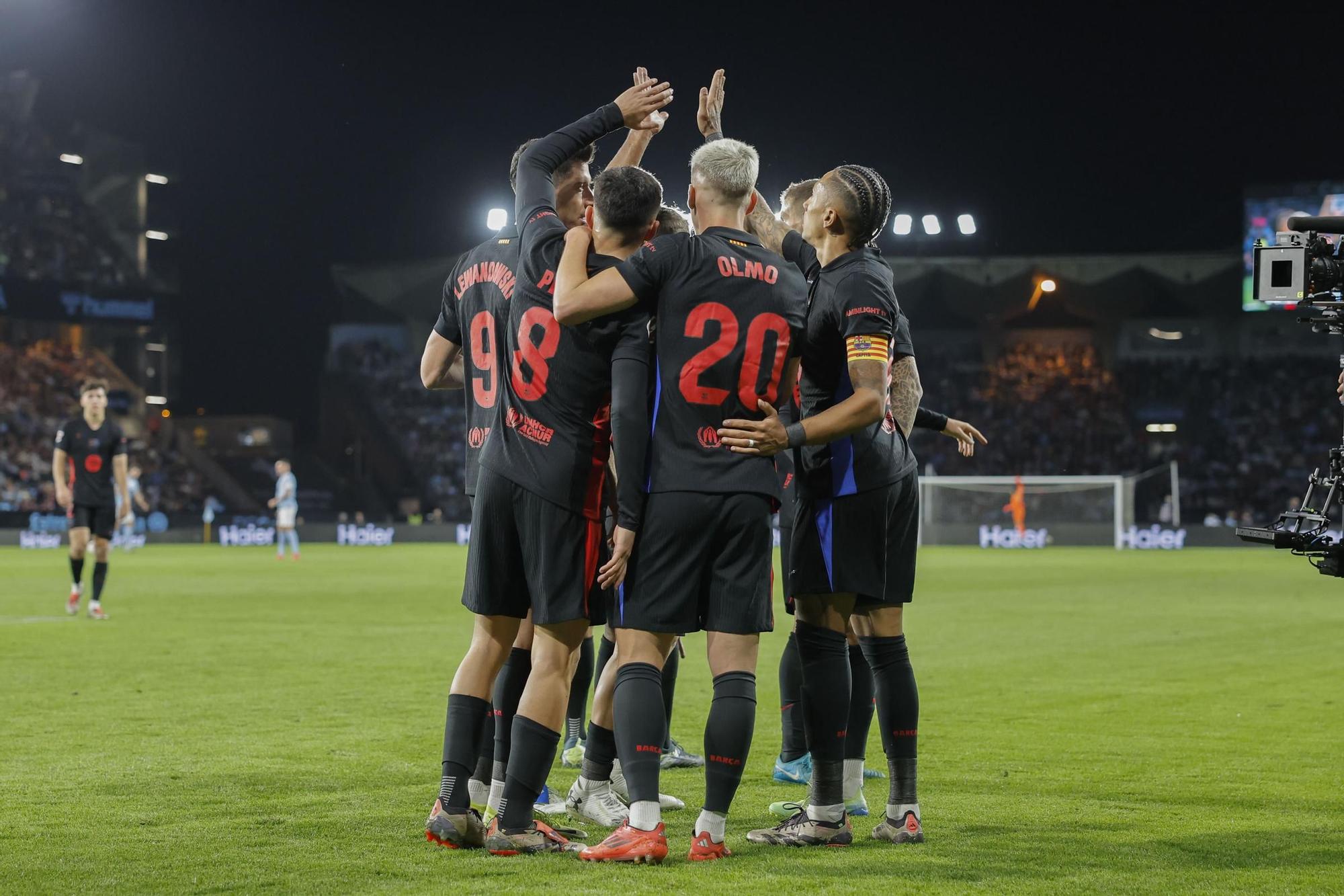 El Barcelona manda al descanso con un gol de Raphinha