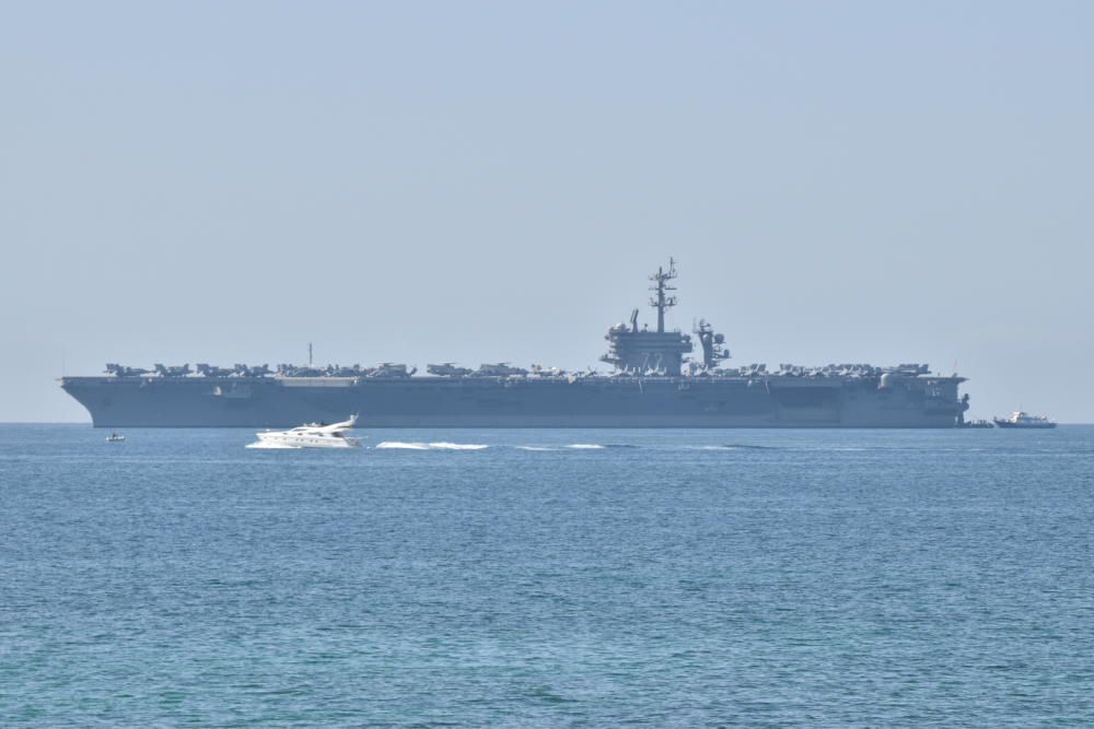 El portaaviones Abraham Lincoln, en Palma