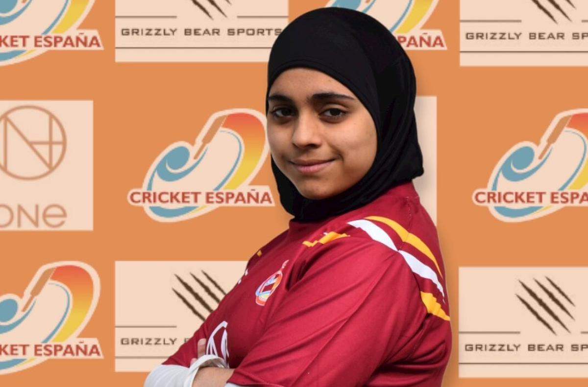Aliza Fatima Saleem Arra, internacional española con la selección femenina de cricket.