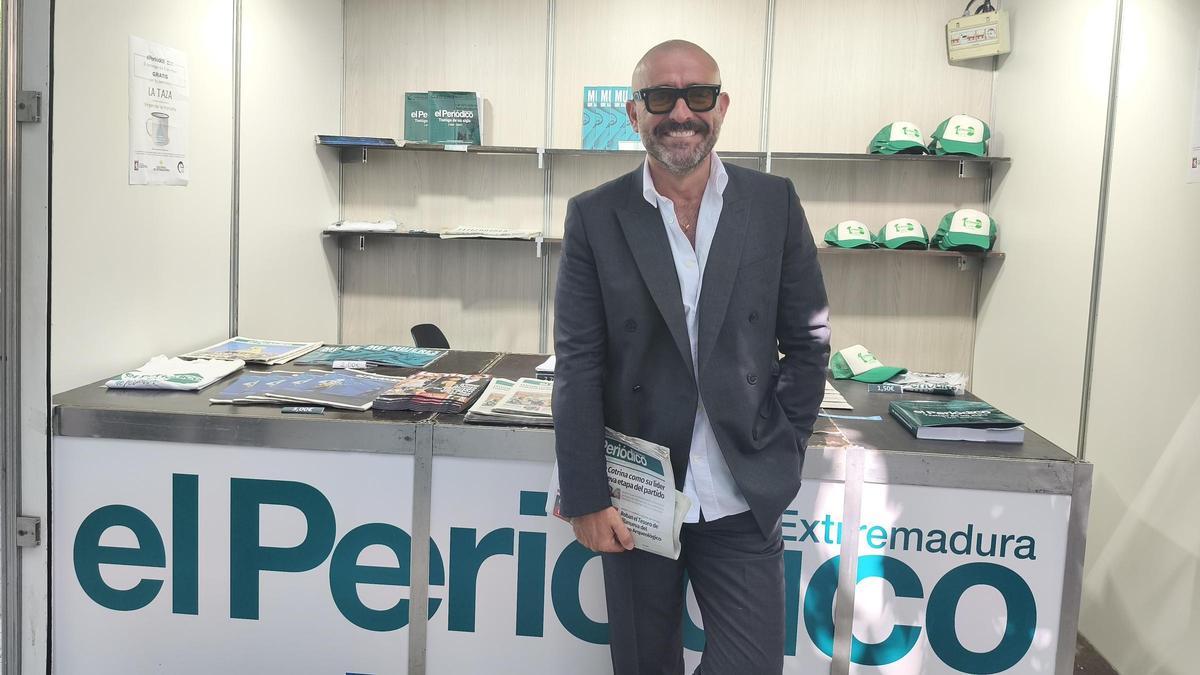 Jaime de los Santos en la Feria del Libro de Cáceres: "Si mi faceta de escritor hablase con la política exigiría más cultura para la sociedad”