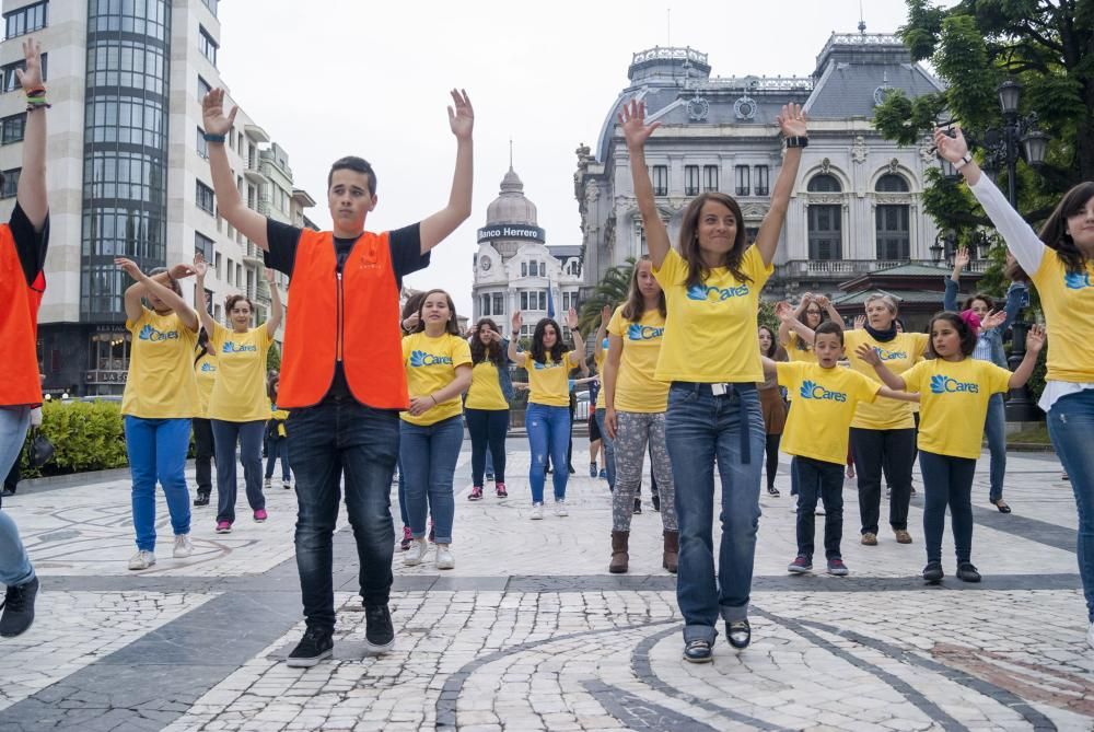 Flashmob para apoyar a la Asociación Galbán