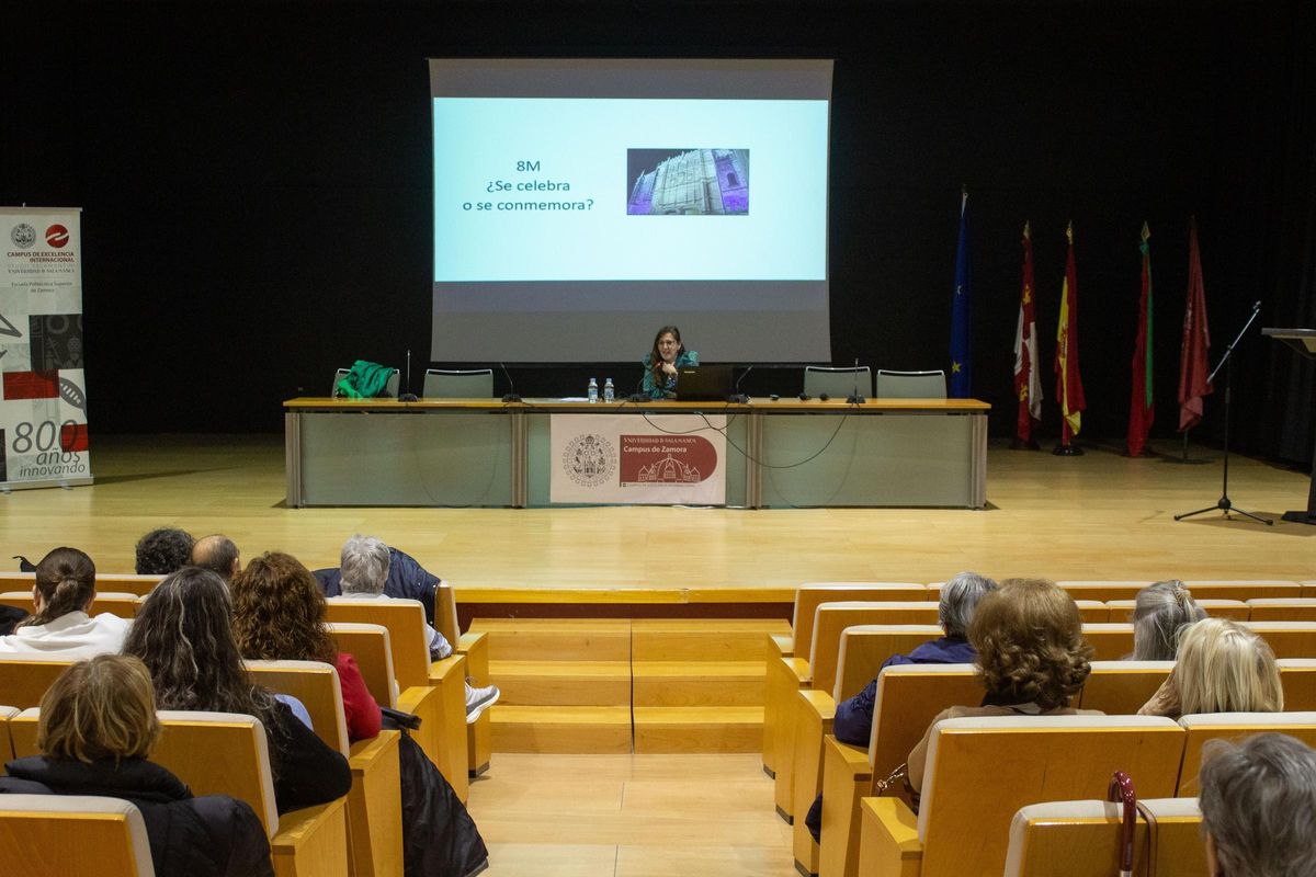 CONFERENCIA EL PAPEL DE LA MUJER AYER Y HOY DE SILVIA HERNANDEZ CASTELLANO