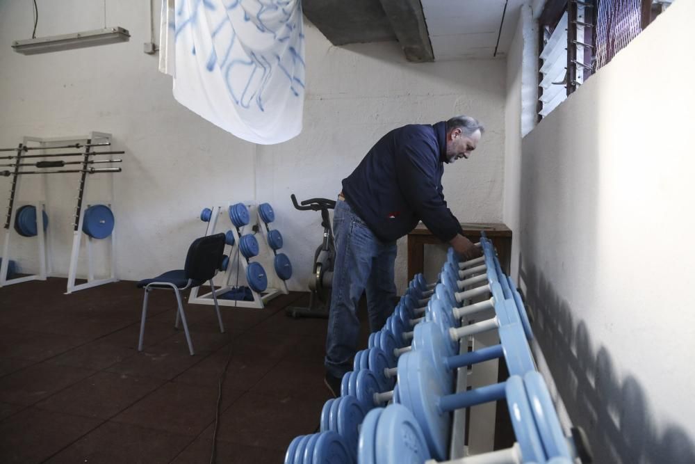 Estado de los vestuarios del Oviedo Rugby.