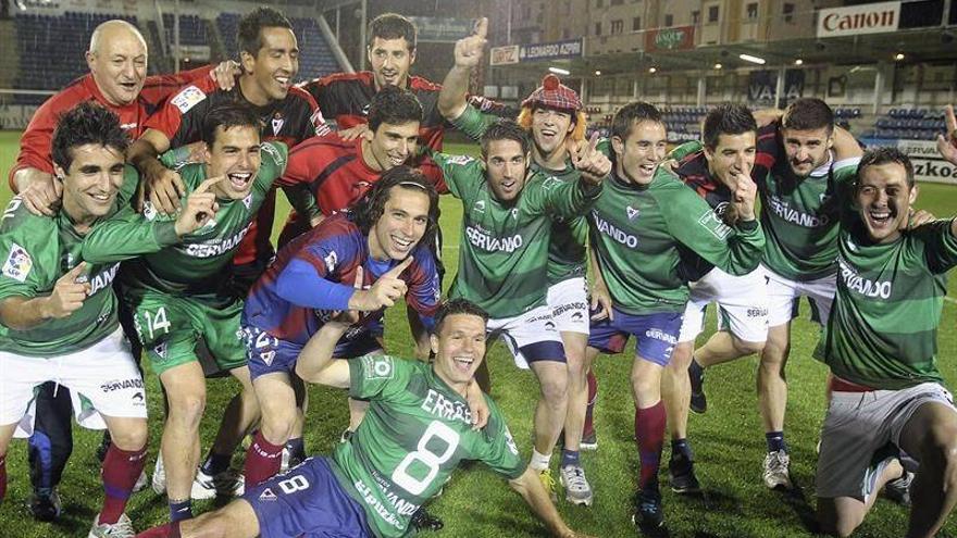 El Eibar ya es de Primera y el Deportivo se queda a un paso del ascenso