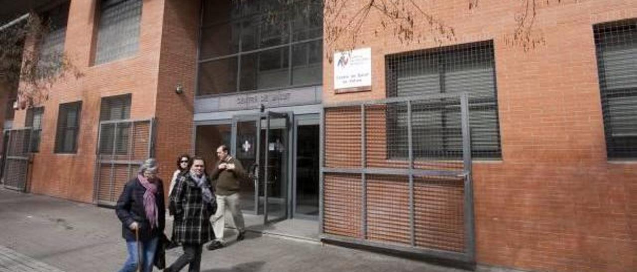 El colapso del centro de salud  de Xàtiva arrincona el sintrom  y las extracciones en pediatría