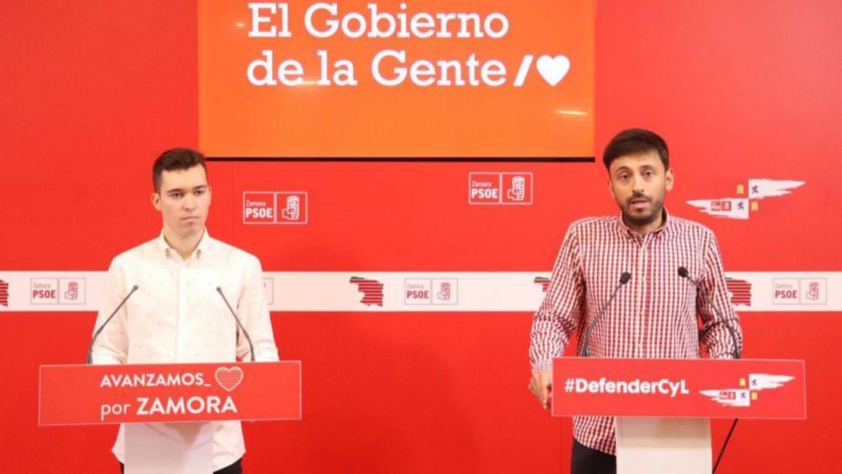 Emilio Ferrero y Francisco Díaz durante la comparecencia.