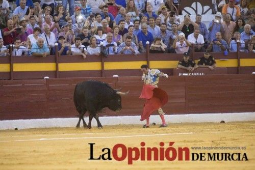 Segunda corrida de Feria: Enrique Ponce, Manzanares y Cayetano