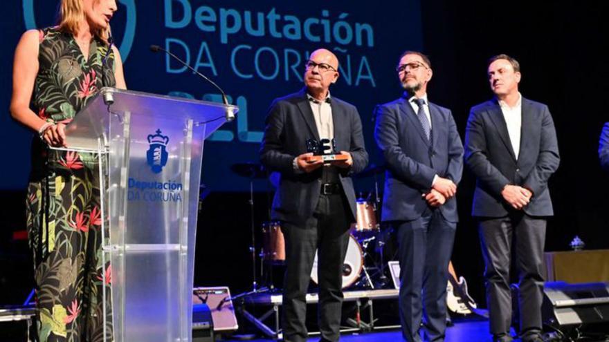 La Diputación premia a la entidad empresarial de Agrela y a Equipos Lagos, de Bergondo