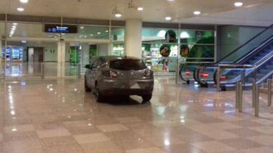 Dos detinguts per accedir amb el seu vehicle a la T-1 de l&#039;aeroport del Prat sense provocar ferits