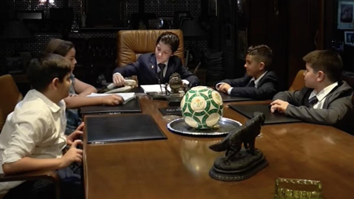 El anuncio de 'Lopera salva la Navidad en Bormujos'