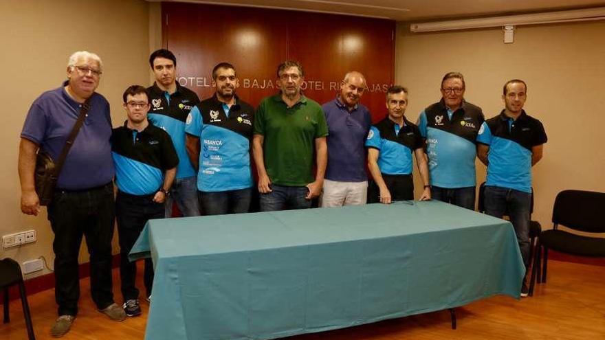 Presentación del cuerpo técnico del Teucro ayer en el Hotel Rías Bajas. // Rafa Vázquez