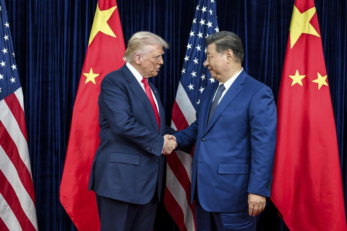 La victòria comercial de Trump té trampa: un 44% menys de dèficit, però més múscul global per a la Xina