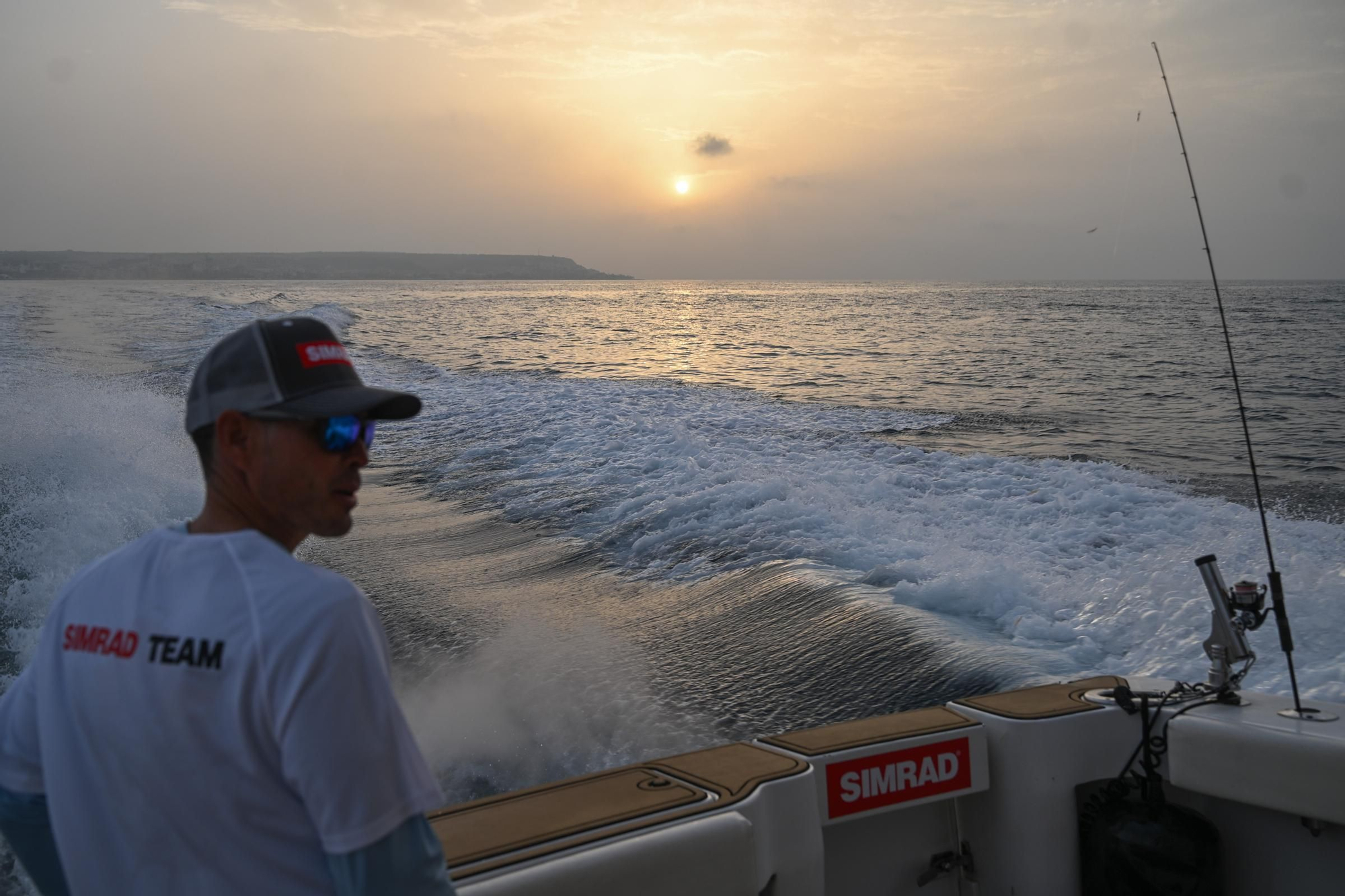 Un día a bordo del Artic pescando atunes rojos para marcarlos con GPS