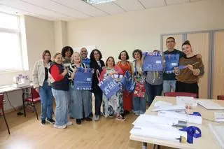 Érguete convierte lonas usadas en bolsos y mochilas para dar una segunda oportunidad a materiales y personas