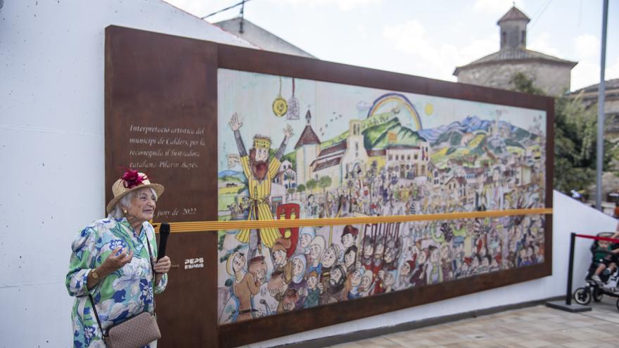 Pilarín Bayés causa sensacions a Calders en la inauguració d&#039;un mural il·lustrat per ella mateixa