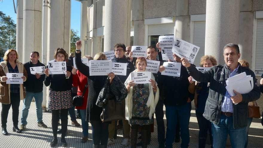 La convocatoria de los letrados de la administración de Justicia en Pontevedra. // R. V.