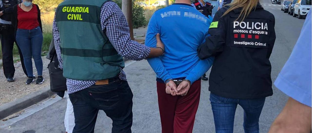 Catorce detenidos de una banda de ladrones que actuaba en Alicante, Madrid, Barcelona y Tarragona