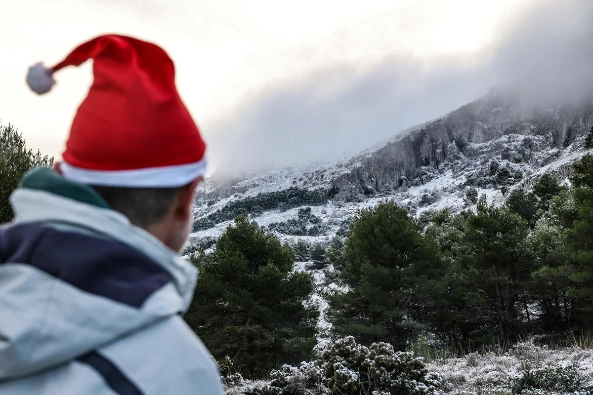 Ligera nevada en la Sierra de Aitana