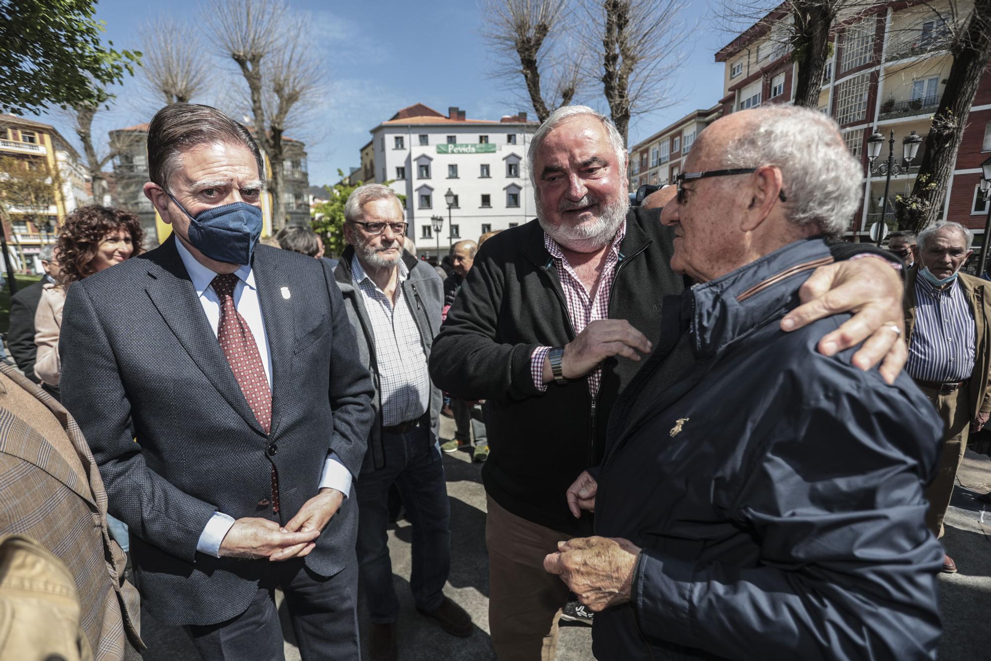 EN IMÁGENES: Así fue el descubrimiento de la placa “Paseo Padre Valdés“