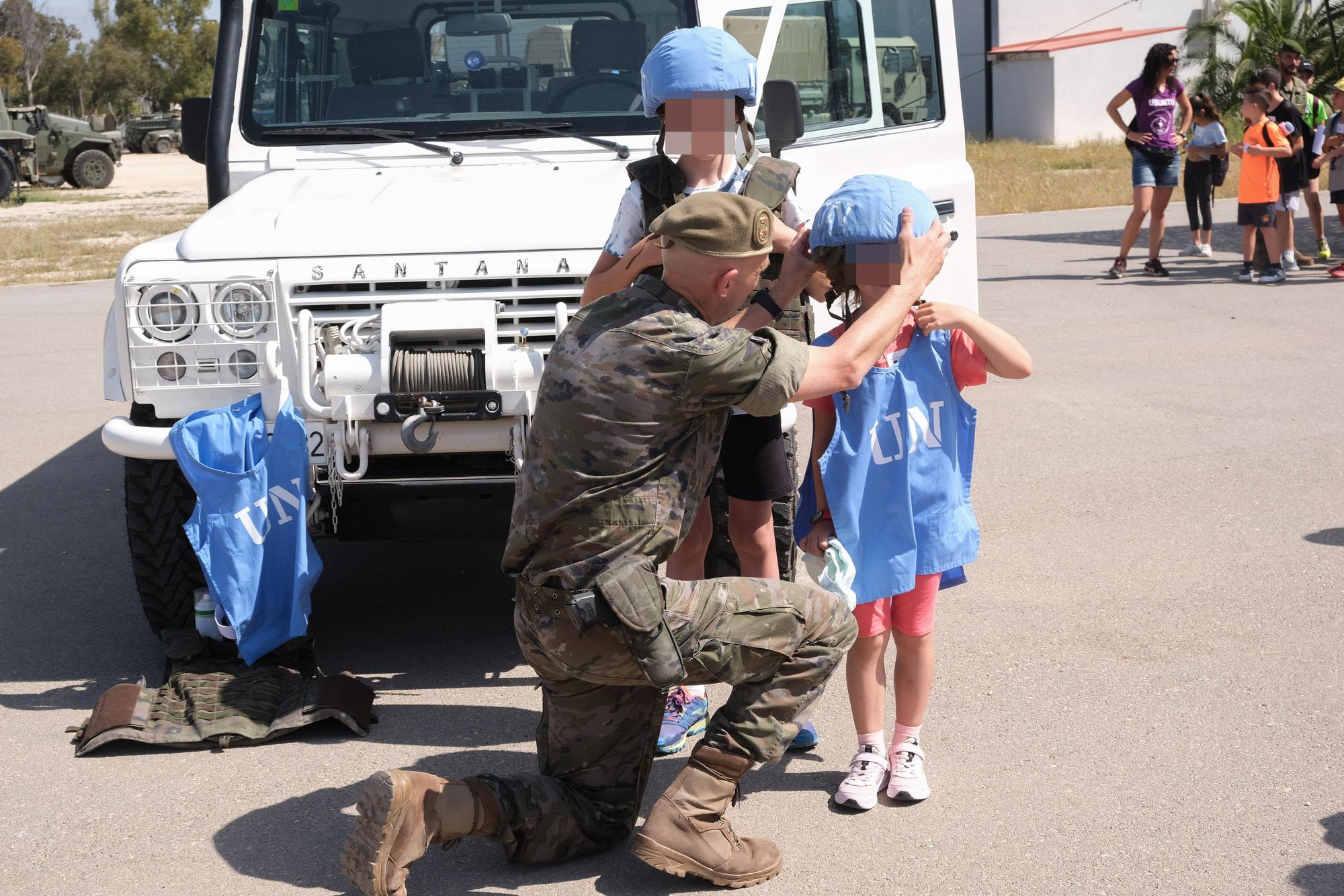 1600 niños de colegios de la provincia visitan la base militar del MOE en Rabasa