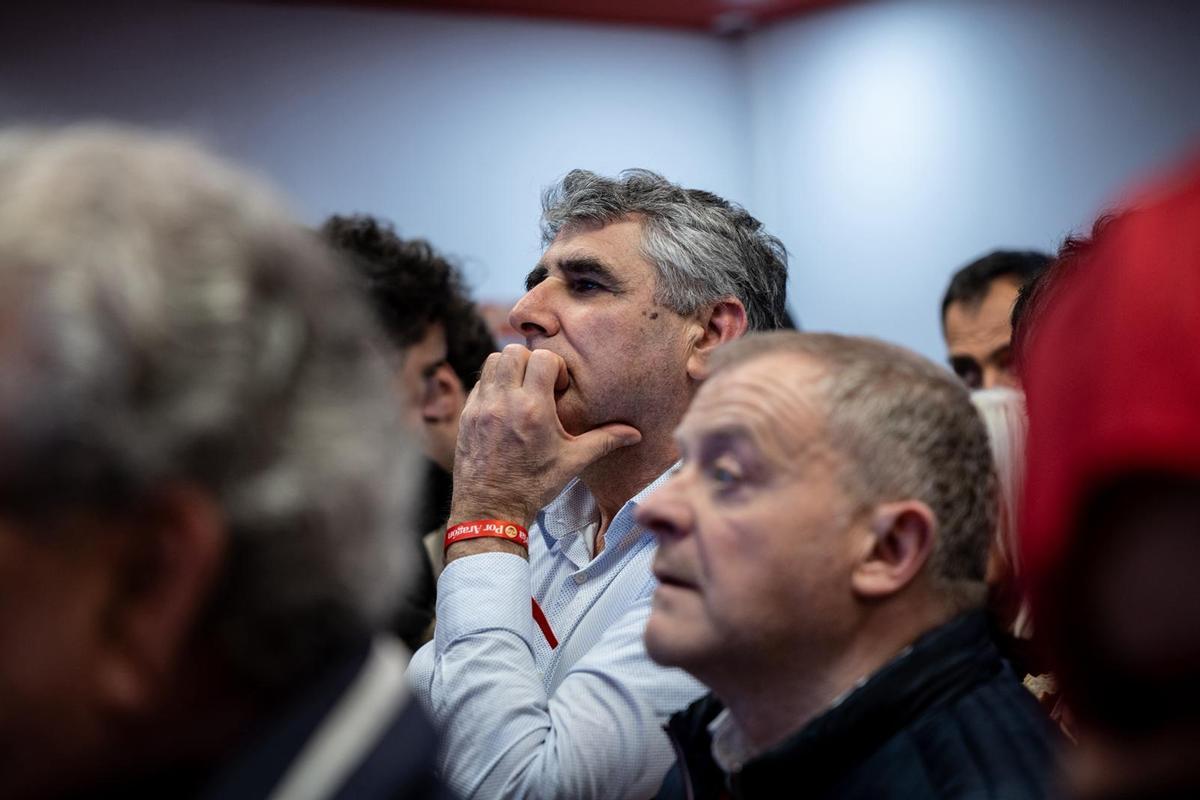En imágenes | El PSOE de Pilar Alegría reacciona a los resultados electorales En imágenes | El PSOE de Pilar Alegría reacciona a los resultados electorales
