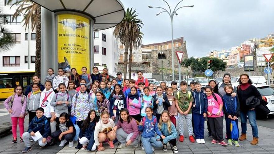 Alumnos del colegio Nuestra Señora del Carmen visitan el Castillo de Mata