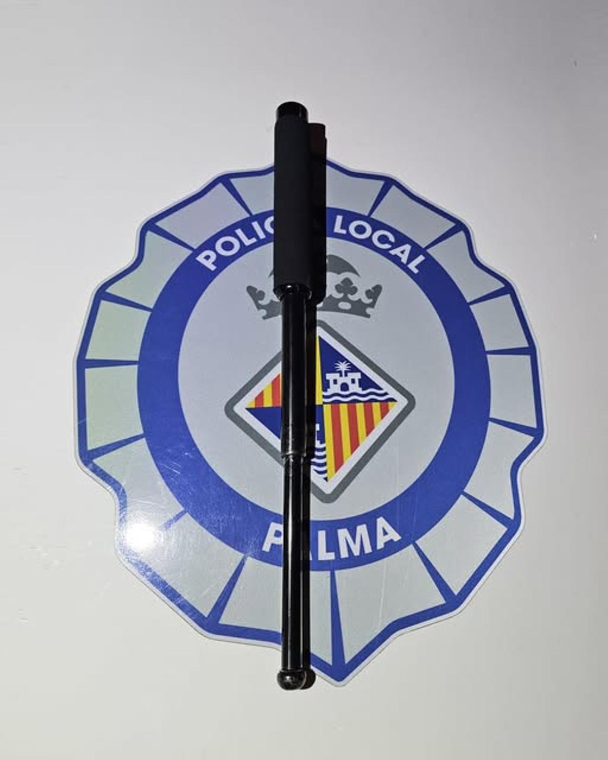 La porra intervenida por los agentes de la Policía Local.
