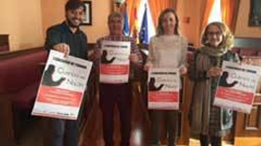 Pablo Carrera, el Che de Cabaños, Eva Fueyo e Inés García, en la presentación del certamen.