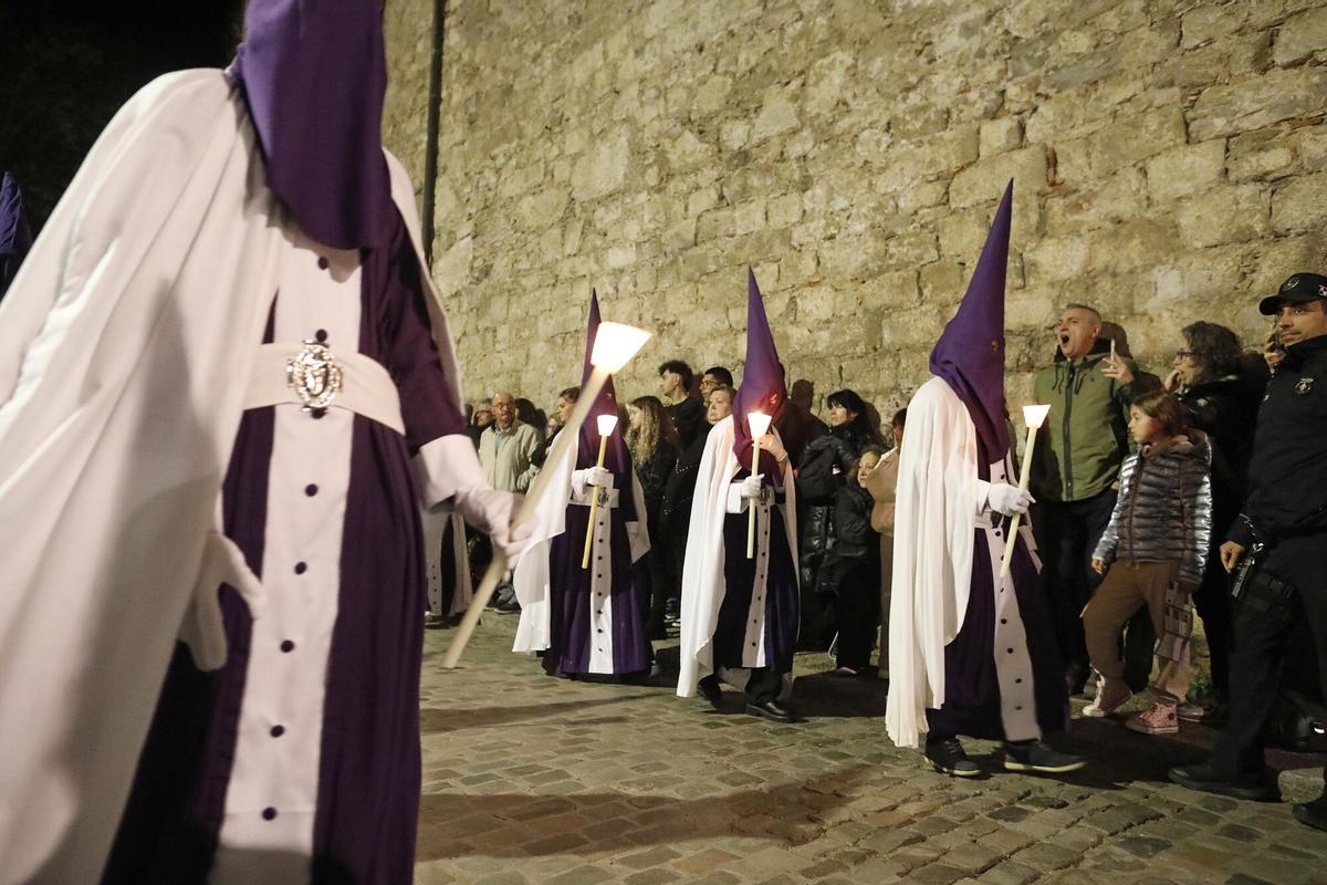 Girona. Catedral Barri Vell. Processo del Sant enterrament 2025. Setmana Santa.