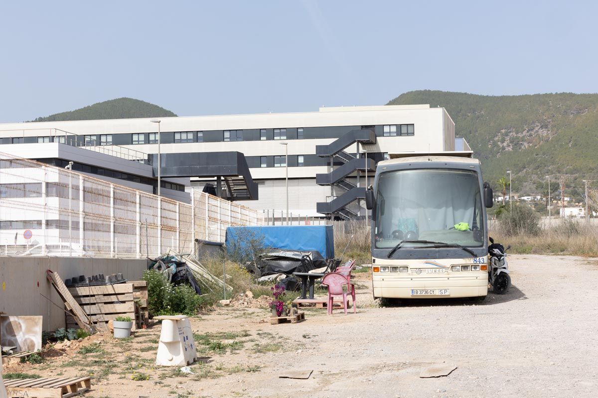 Las imágenes de los asentamientos de caravanas en Ibiza