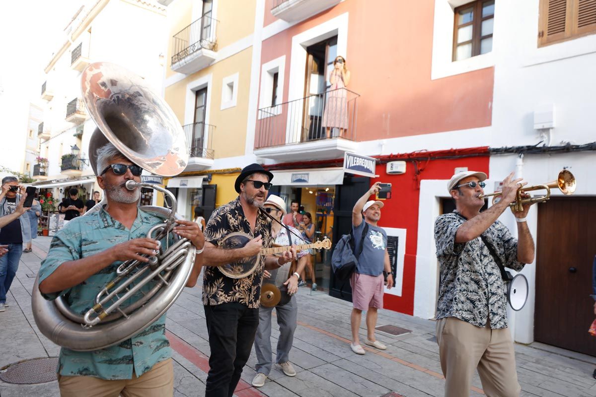 biza Swing Fun Fest.