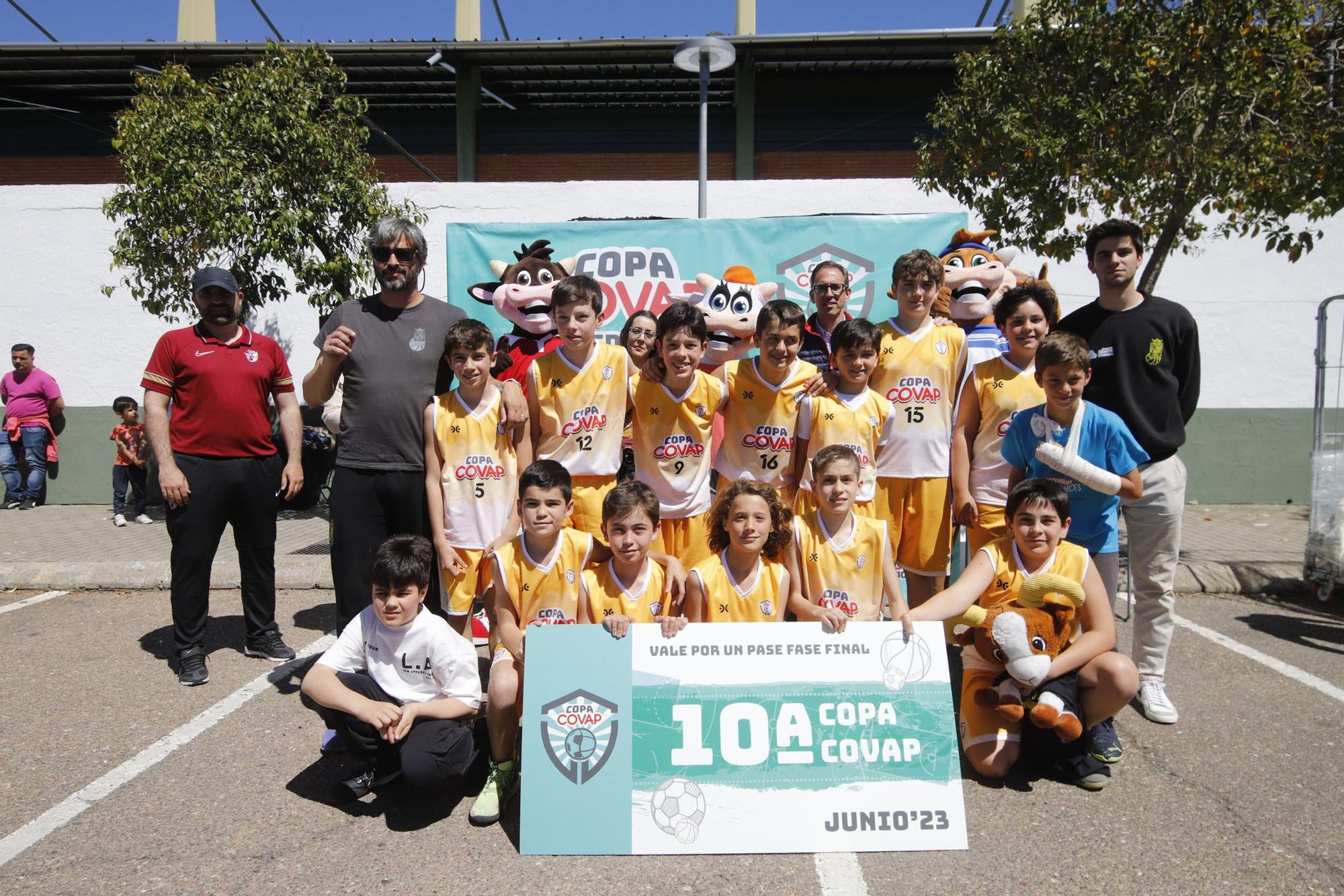 Colegio Virgen del Carmen, ganador de la 10 Copa COVAP en Pozoblanco en baloncesto masculino