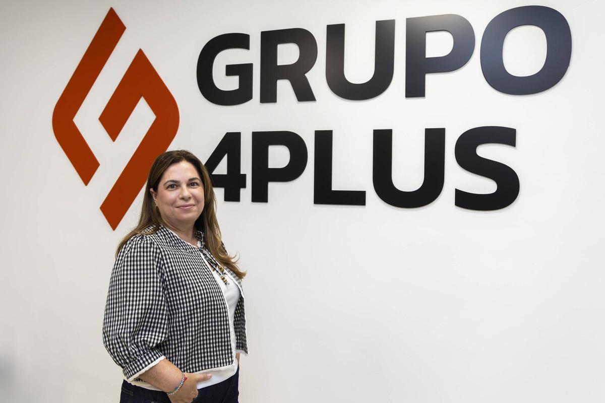 Anna Ferrer, que dirige desde 2020 la empresa 4Plus Certificación, en la oficina central del Grupo 4Plus en Valencia.